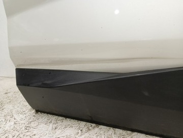 DVEŘE PRAVÉ PŘEDNÍ PRAVÝ PEUGEOT 408 21-