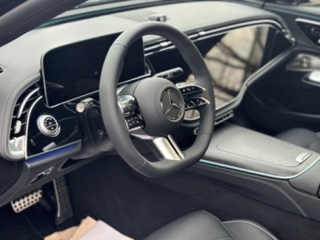 Mercedes Klasa E W214 Sedan 2.0 220d 197KM 2025 E Klasa 220 d 4-Matic AMG 2.0 (197KM) 2025, zdjęcie 8