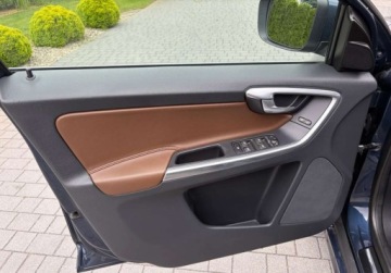 Volvo XC60 I SUV Facelifting 2.0 D4 DRIVE-E 181KM 2014 Volvo XC 60 2.0D4 181PK Automat Skory Xenon Panorama Serwis Zadbane POLECAM, zdjęcie 30