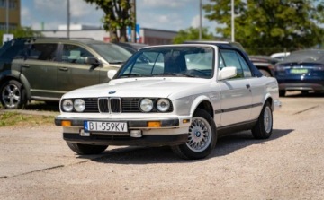 BMW Seria 3 E30 Cabrio 325 i 170KM 1988 BMW Seria 3 BMW Seria 3 E30 2.5 325 Cabrio 170KM 2.5 Benzyna 170KM