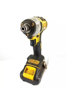 УДАРНЫЙ шуруп DEWALT DCF886