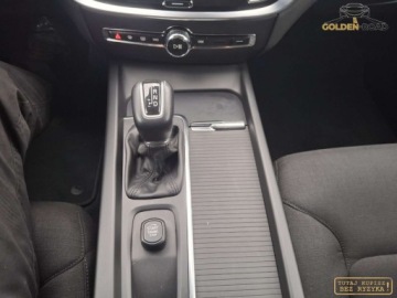 Volvo V60 II  Kombi 2.0 D3 150KM 2019 Volvo V60 2,0 d 150KM automat kamera elektryka alu wspomaganie oplacony, zdjęcie 14