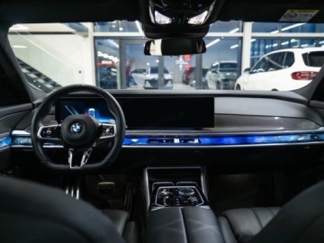 BMW Seria 7 G70 Sedan 3.0 40d 299KM 2026 BMW Seria 7 740d xDrive Sport Sedan 3.0 (299KM) 2026, zdjęcie 8