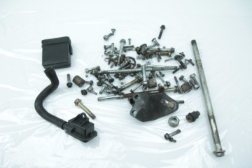 HONDA CB HORNET S 98-02 ŚRUBY ŚRUBKI