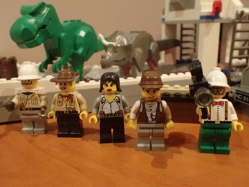 LEGO ADVENTURES: 5975 Транспорт Ти-Рекса