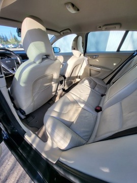 Volvo V60 I Kombi 1.6 DRIVe 115KM 2012 Volvo V60 I 1.6 D2 1,6 bezwypadkowy, niski przebieg, zdjęcie 13