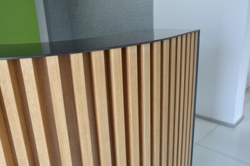 Стойка ресепшн R162 рейка 200х110см