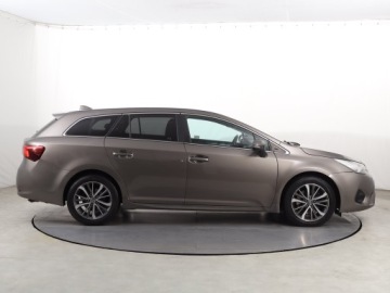 Toyota Avensis III Wagon Facelifting 2015 2.0 D-4D 143KM 2016 Toyota Avensis 2.0 D-4D, Salon Polska, VAT 23%, zdjęcie 5