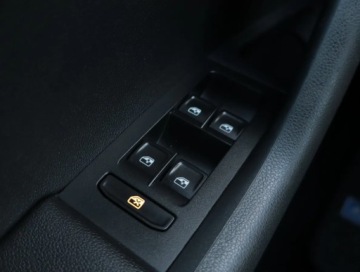 Skoda Octavia III Kombi Facelifting 1.6 TDI 115KM 2018 Skoda Octavia 1.6 TDI, Salon Polska, Klima, zdjęcie 19