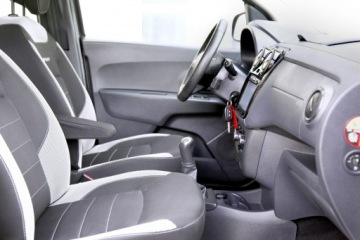 Dacia Lodgy Minivan Facelifting 1.5 dCi 109KM 2018 Dacia Lodgy Navi/Klima/Parktronic/ Tempomat/, zdjęcie 9
