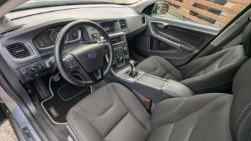 Volvo V60 I Kombi Facelifting 2.0 D2 DRIVE-E 120KM 2015 Volvo V60 2.0D 120PS OPŁACONY Bezwypadkowy Serwis, zdjęcie 13