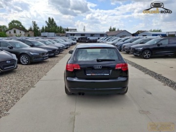 Audi A3 8P Hatchback 3d 1.4 TFSI 125KM 2010 Audi a3 1,4 tfsi 125KM klima elektryka alu xenon grz. fotele oplacony 1.4, zdjęcie 6