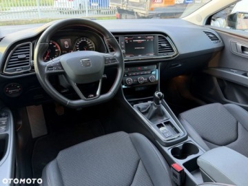 Seat Leon III Hatchback Facelifting 1.5 EcoTSI 130KM 2018 Seat Leon Seat Leon 1.5 EcoTSI Evo FR SampS 1.5 Benzyna 131KM, zdjęcie 4