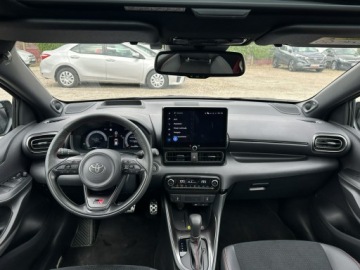 Toyota Yaris IV Hatchback Facelifting 1.5 Hybrid Dynamic Force 130KM 2025 Toyota Yaris Hybryda GR SPORT+VIP SKYVIEW/Salon PL, zdjęcie 15