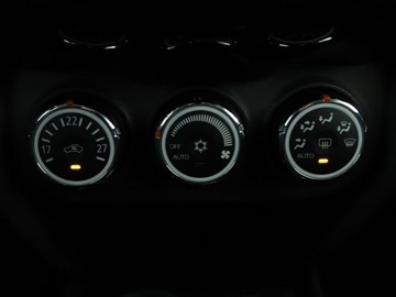 Mitsubishi ASX I SUV Facelifting 2015 1.6 117KM 2016 Mitsubishi ASX klimatyzacja automatyczna, zdjęcie 23