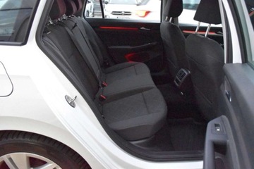 Volkswagen Golf VIII Variant 2.0 TDI 115KM 2022 Volkswagen Golf SalonPL 2.0TDI 115KM Life Pakiety Comfort LED ACC Digital, zdjęcie 30