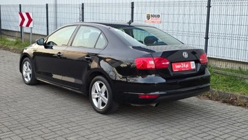 Volkswagen Jetta VI Sedan 1.2 TSI 105KM 2012 Volkswagen Jetta NIEMIECKA LIMUZYNA ZA NIEWIELKIE PIENIADZA 1.2 Benzyna, zdjęcie 4