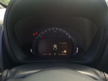 Toyota Aygo X 1.1 VVT-i 72KM 2022 Toyota Aygo X 1.0 VVTi Executive 1.0 VVTi Executiv, zdjęcie 17