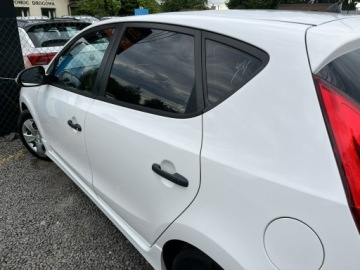 Hyundai i30 I Hatchback Facelifting 1.4 DOHC 109KM 2011 Hyundai i30 Serwisowany / Bezwypadkowy / Klima, zdjęcie 18