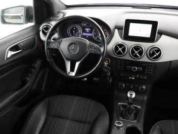 Mercedes Klasa B W246 Sports Tourer 180 CDI BlueEFFICIENCY Edition 109KM 2014 Mercedes B B 180 CDI, Skóra, Navi, Xenon, zdjęcie 6