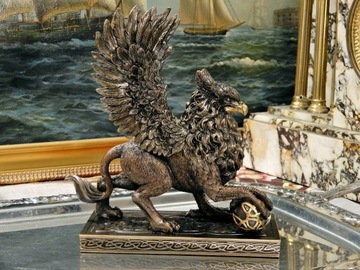 МИФИЧЕСКИЙ ЛЕВ ГРИФОН С ГОЛОВОЙ И КРЫЛЬЯМИ ОРЛА v