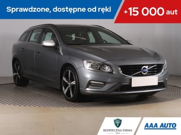 Volvo V60 I Kombi Facelifting 2.0 D2 DRIVE-E 120KM 2017 Volvo V60 D2 2.0, Serwis ASO, Skóra, Navi, Klima