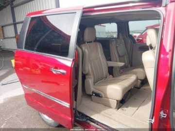 Chrysler Town &amp; Country V 2016 Chrysler Town Country Limited Platinum 2016 3.6 Benzyna 283KM, zdjęcie 13