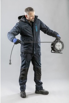 Работа на зимней куртке -с водонепроницаемым капюшоном