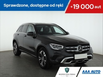 Mercedes GLC C253 SUV Facelifting 2.0 200d 163KM 2021 Mercedes GLC GLC 200 d 4MATIC, Salon Polska
