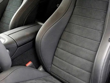 Mercedes GLE V167 SUV Facelifting 2.0 300d 269KM 2025 MERCEDES-BENZ GLE 300 d 4-Matic AMG Line 2.0 (269KM) 2025, zdjęcie 4