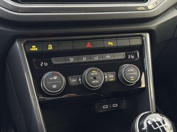 Volkswagen T-Roc I SUV 1.5 TSI ACT 150KM 2021 Volkswagen T-Roc TSI 150KM Premium Pakiet Sport LED Blind Spot ACC FV, zdjęcie 20