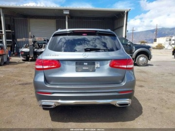 Mercedes GLC C253 2018 Mercedes-Benz GLC 300 2018 2.0l 2.0 Benzyna 241KM, zdjęcie 4
