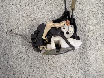 MITSUBISHI GRANDIS 03-11 ZÁMEK DVEŘE PŘEDNÍ LEVÝ