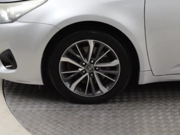 Toyota Avensis III Wagon Facelifting 2015 2.0 D-4D 143KM 2015 Toyota Avensis 2.0 D-4D, Salon Polska, Navi, zdjęcie 14