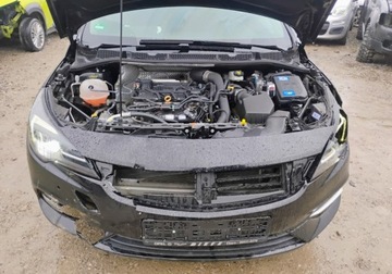 Opel Astra K Sportstourer Facelifting 1.2 Turbo 110KM 2020 Opel Astra 122020r, 1.2 Benzyna. Uszkodzony przod i lewy bok. Jezdzi, zdjęcie 4