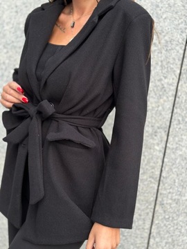 Elegancki płaszcz damski wiązany z paskiem, flauszowy, krótki czarny L