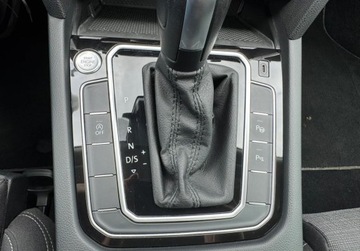 Volkswagen Passat B8 Variant Facelifting 2.0 TSI 190KM 2019 Volkswagen Passat 2.0 DSG 190KM Salon Polska Serwisy ASO FV23 2.0 Benzyna, zdjęcie 17