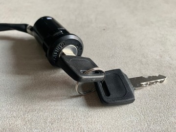 ЗАЖИГАНИЕ СКУТЕРА С ДВУМЯ КЛЮЧАМИ ДЛЯ СКУТЕРА VIRON