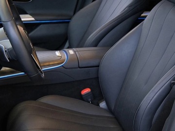 Mercedes Klasa E W214 Sedan 2.0 220d 197KM 2025 E Klasa 220 d 4-Matic Avantgarde 2.0 (197KM) 2025, zdjęcie 5