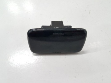 LAMPKA OŚWIETLENIE WNĘTRZA INFINITI Q70 M 10-17