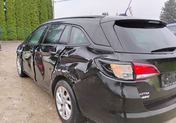 Opel Astra K Sportstourer Facelifting 1.2 Turbo 110KM 2020 Opel Astra 122020r, 1.2 Benzyna. Uszkodzony przod i lewy bok. Jezdzi, zdjęcie 28