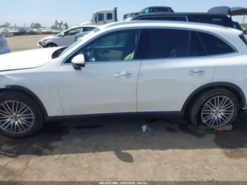 Mercedes GLC C254/X254 2024 Mercedes-Benz GLC 300 4Matic Suv 2024 2.0l 2.0 Benzyna 255KM, zdjęcie 2