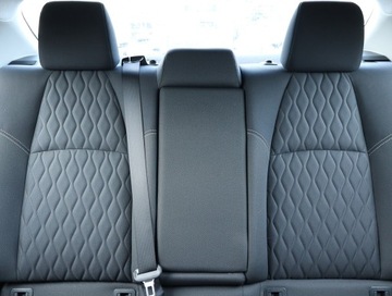 Toyota Corolla XII Sedan 1.8 Hybrid 122KM 2022 Toyota Corolla 1.8 Hybrid, Salon Polska, zdjęcie 9