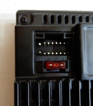 Набор элементов для магнитолы 2 DIN с Android дома.