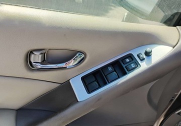 Nissan Murano II 2.5 dCi 190KM 2011 Nissan Murano 2011r, 2.5 DIESEL. 4x4. AUTOMAT. Lekko uszkodzony prawy przo, zdjęcie 10