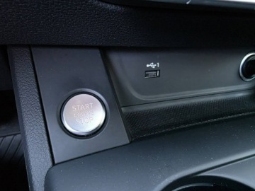 Audi A4 B9 Limousine Facelifting 2.0 40 TFSI 204KM 2022 Audi A4 Limousine 2.0 TFSI 204 KM, Automat,, zdjęcie 29