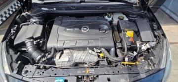 Opel Astra J Sports Tourer Facelifting 2.0 CDTI ECOTEC 165KM 2013 Opel Astra 2,0CDTI 164KMLed Klima PdC Import Raty Oplaty 2.0 Diesel, zdjęcie 34