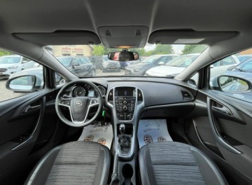 Opel Astra J Sedan 1.6 Twinport ECOTEC 115KM 2016 Opel Astra 1.6 Benzyna/LPG / Klima / Salon Pl, zdjęcie 9
