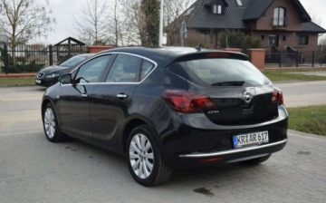 Opel Astra J GTC 1.4 Turbo ECOTEC 120KM 2013 Opel Astra 1.4 TB Navi 142 TYS KM PDC Sprowadzony Oplacony 1.4 Benzyna, zdjęcie 6