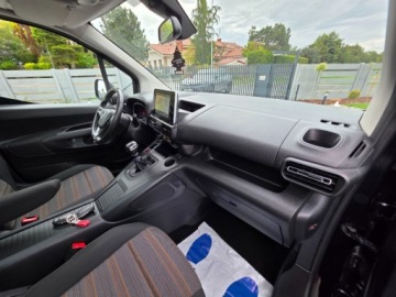 Opel Combo E Kombivan 1.5 Diesel 131KM 2018 Opel Combo 1.5 diesel 130Ps Panorama Navi Kamera Piekne Gwarancja 1.5, zdjęcie 24